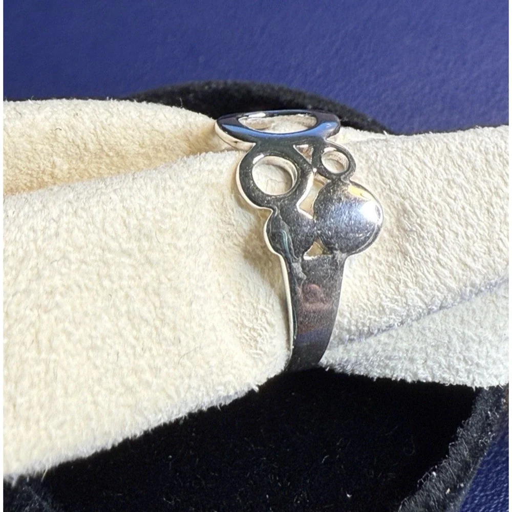 Vintage Sterling Silver Ring Open Circles GR Mark Size 8 Artisan Band 925